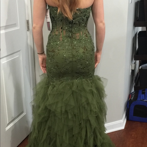 Jovani- size 4 prom dress - Picture 4 of 5